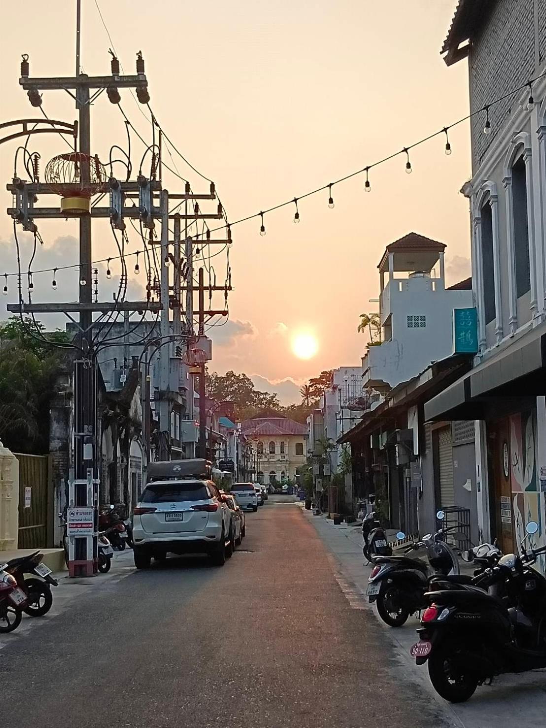 Chino Town Gallery Alley - Sha Plus Phuket Exterior photo